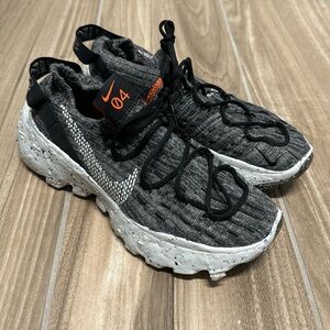 Nike Space Hippie 04